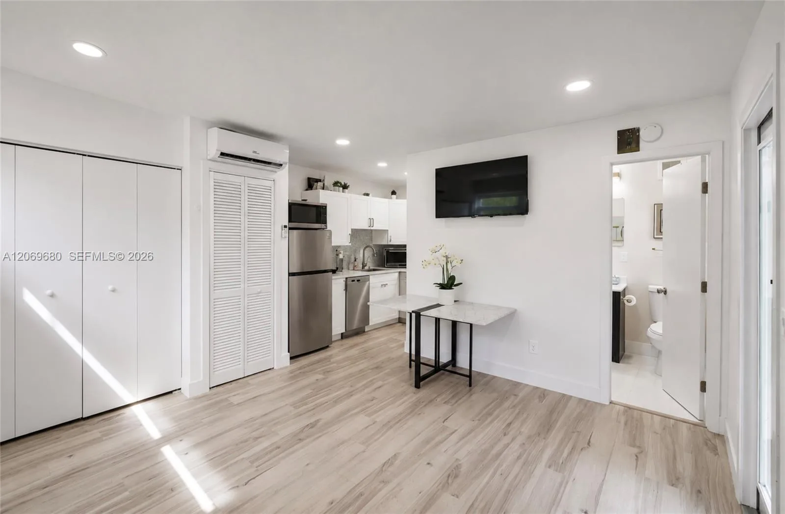 1125 Almeria Ave # Cottage, Coral Gables, FL 33134