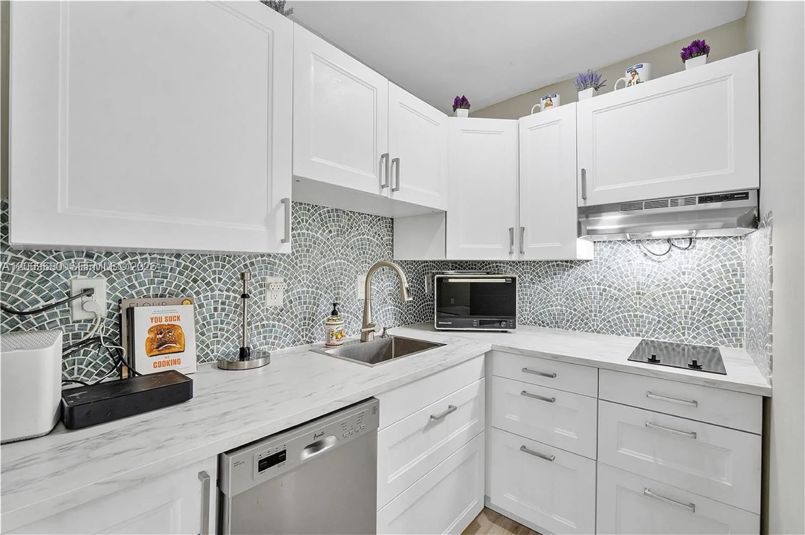1125 Almeria Ave # Cottage, Coral Gables, FL 33134 photo 2