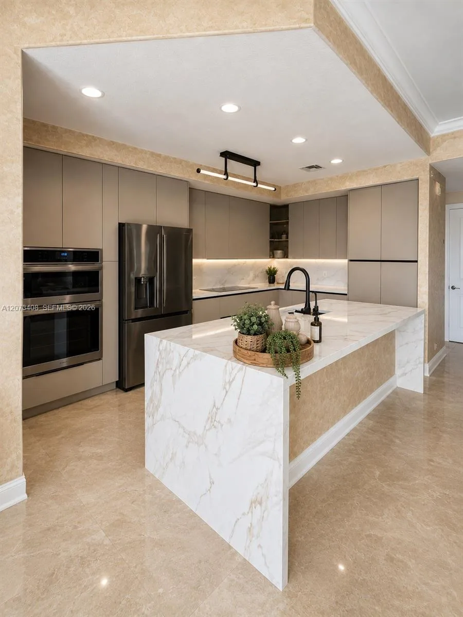 3225 NE 207th Ter, Aventura, FL 33180