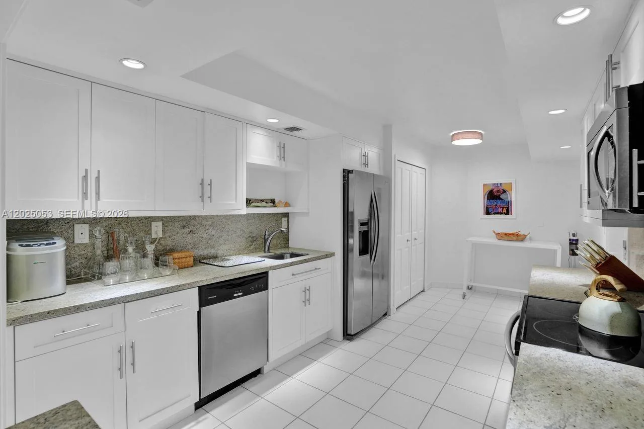 1121 Crandon Blvd # E604, Key Biscayne, FL 33149 photo 12