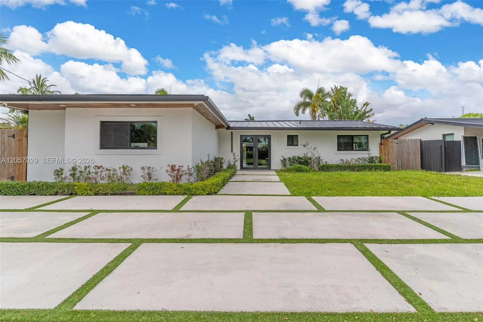 1713 SW 5th St, Fort Lauderdale, FL 33312 photo 2