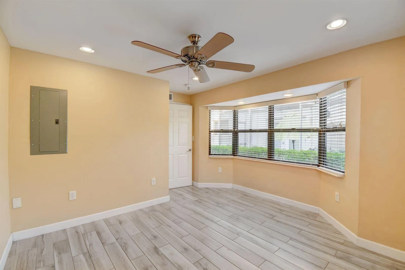 1316 DATE PALM Drive # Rear, Lantana, FL 33462 photo 4