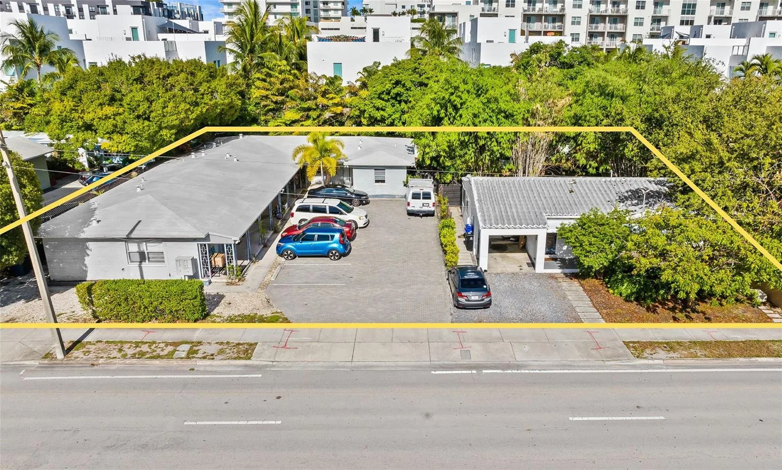 724 NE 3rd Avenue, Fort Lauderdale, FL 33304 photo 2