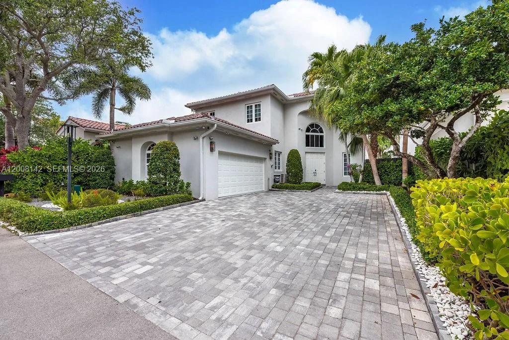 3949 194th Ln, Sunny Isles Beach, FL 33160 photo 4