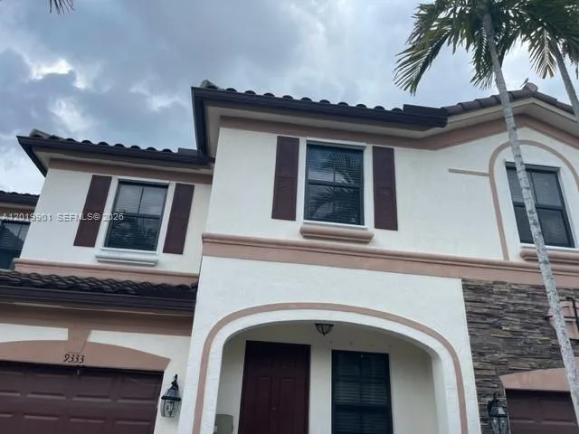 9333 W 34th Ct # 9333, Hialeah, FL 33018 photo 2