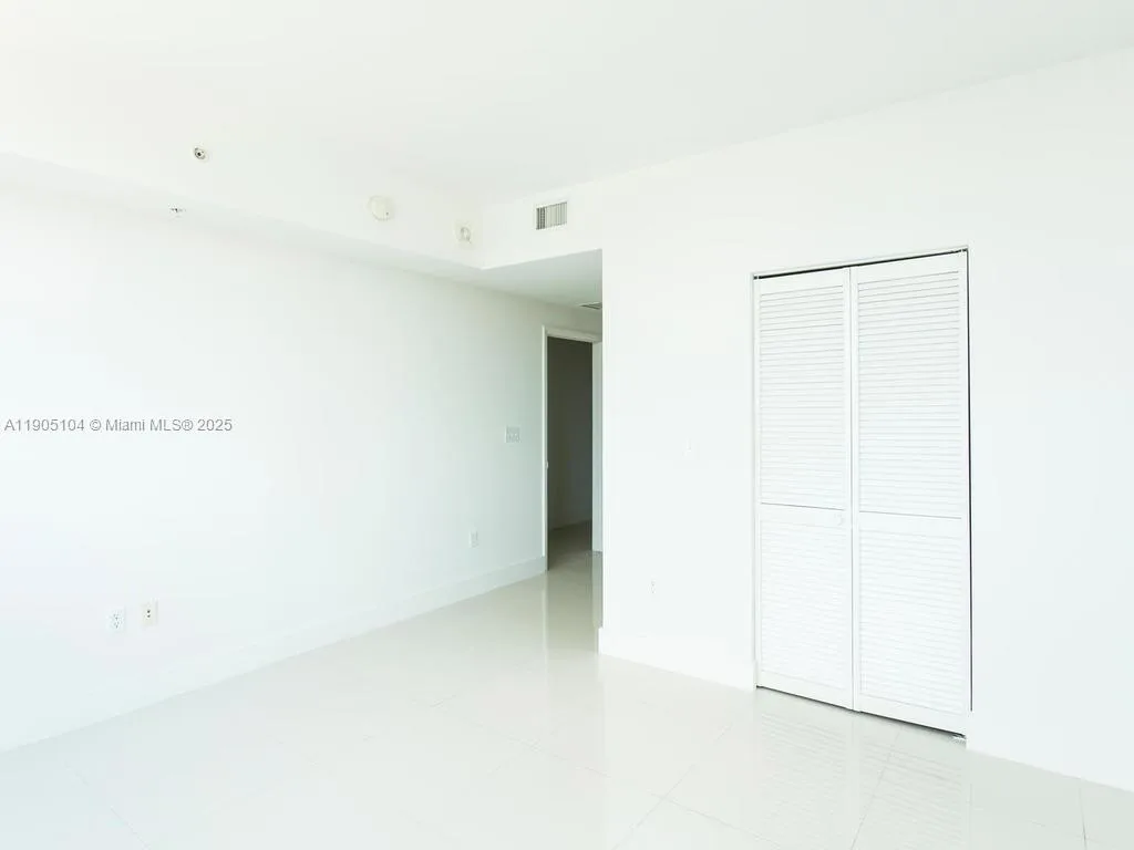 244 Biscayne Blvd # 1502, Miami, FL 33132 photo 10