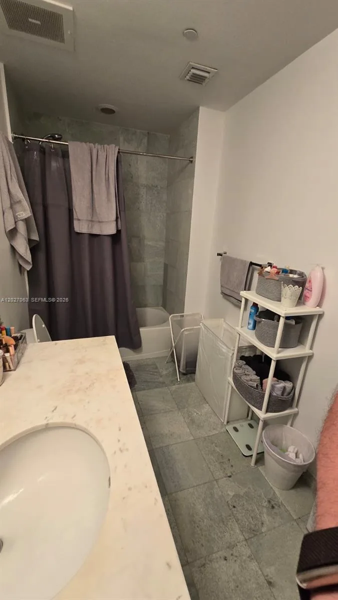 1050 Brickell Ave # 816, Miami, FL 33131 photo 6