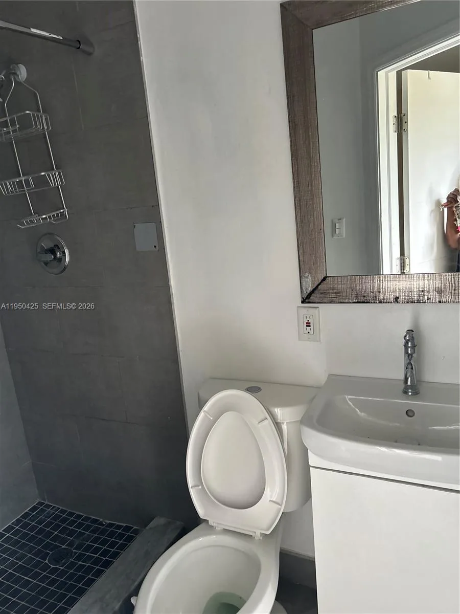 2300 NW 94th St # 0, Miami, FL 33147 photo 3