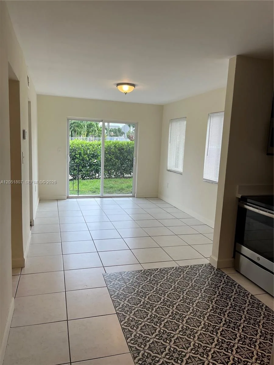 901 NW 22nd Ct # 0, Miami, FL 33125 photo 4