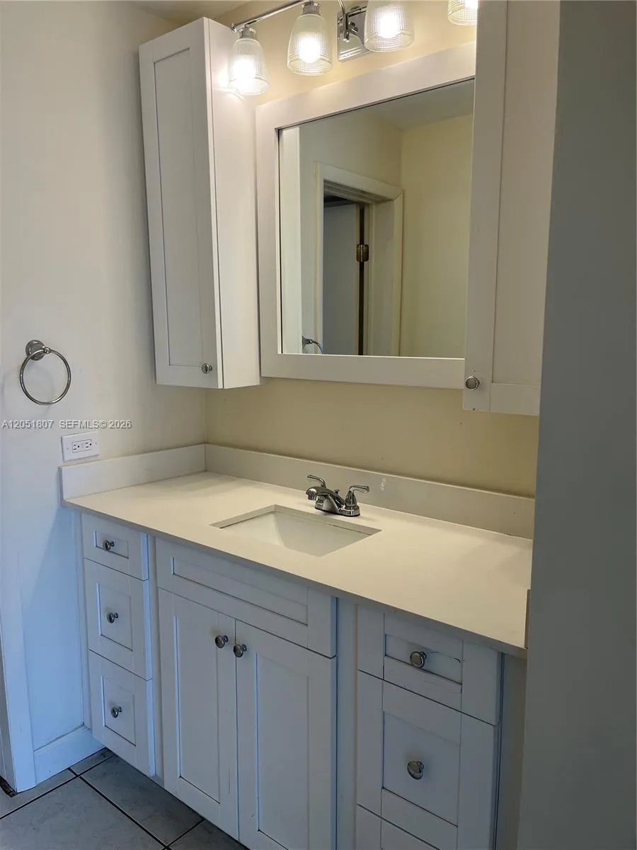 901 NW 22nd Ct # 0, Miami, FL 33125 photo 5