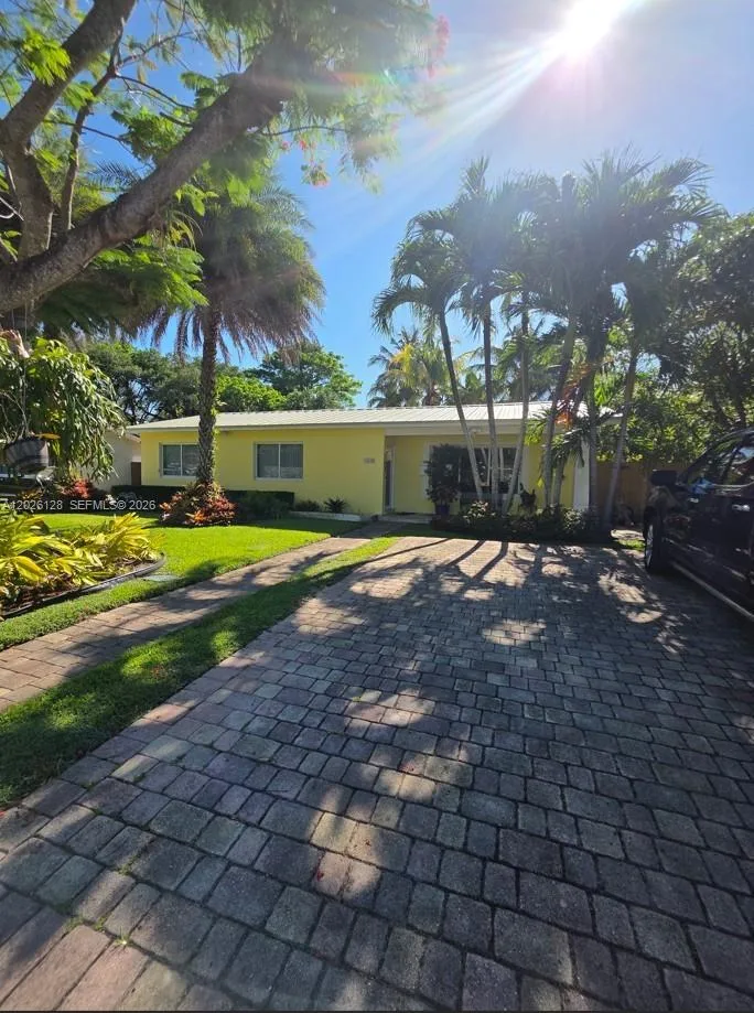 8040 SW 63rd Pl, Miami, FL 33143
