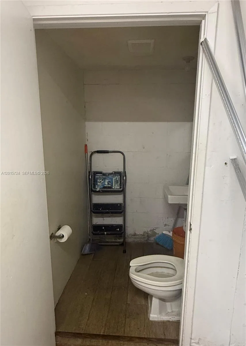 1775 Blount Rd # 410, Pompano Beach, FL 33069 photo 8