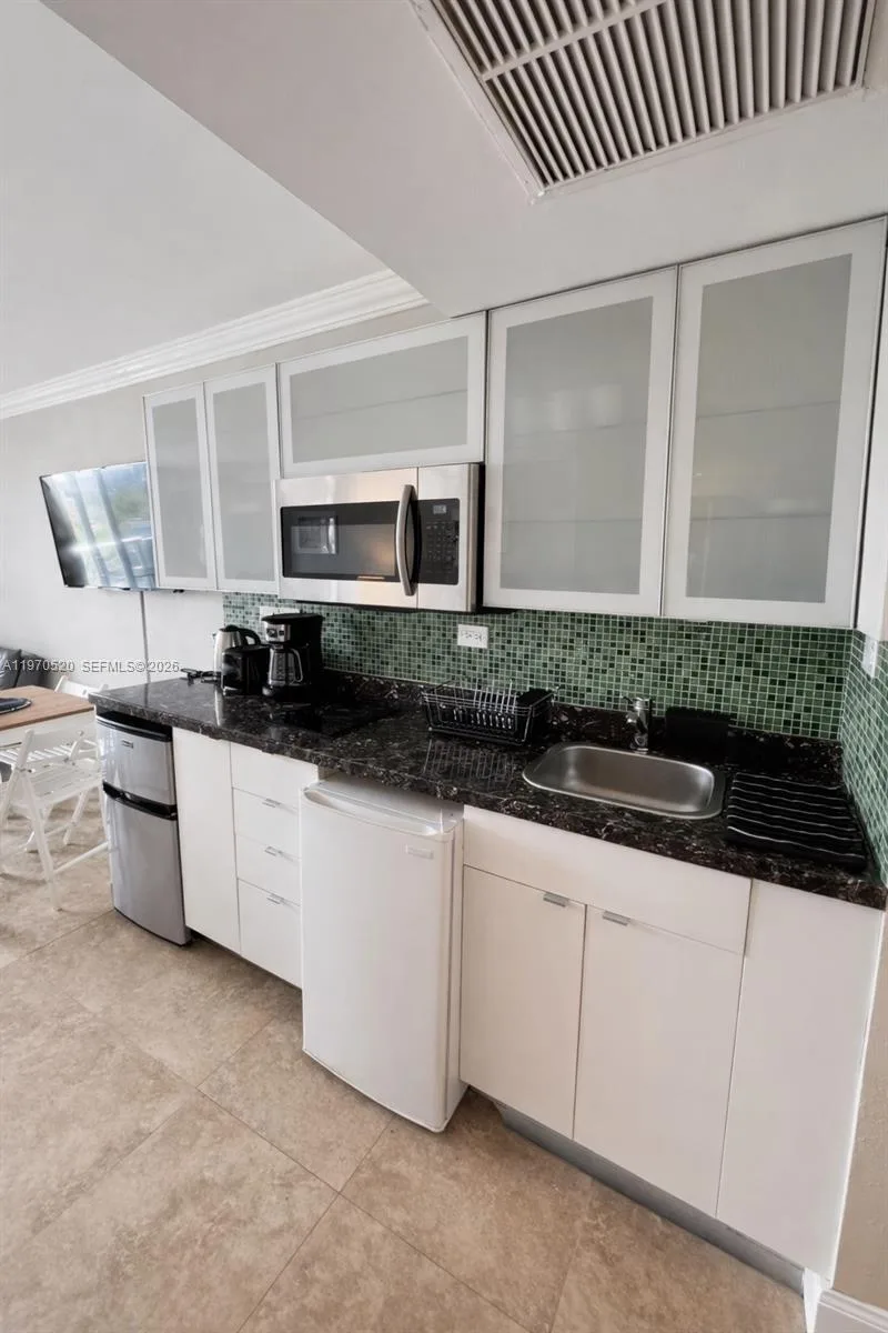 19201 Collins Ave # 436, Sunny Isles Beach, FL 33160 photo 9