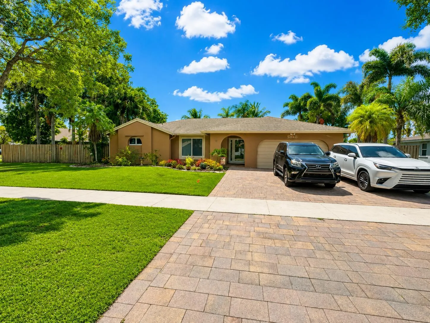 5040 SW 117th Way, Cooper City, FL 33330