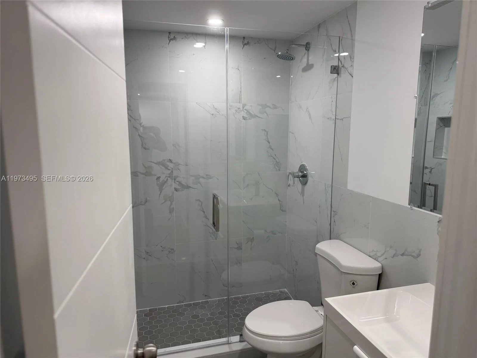 926 Michigan Ave # 12, Miami Beach, FL 33139 photo 7