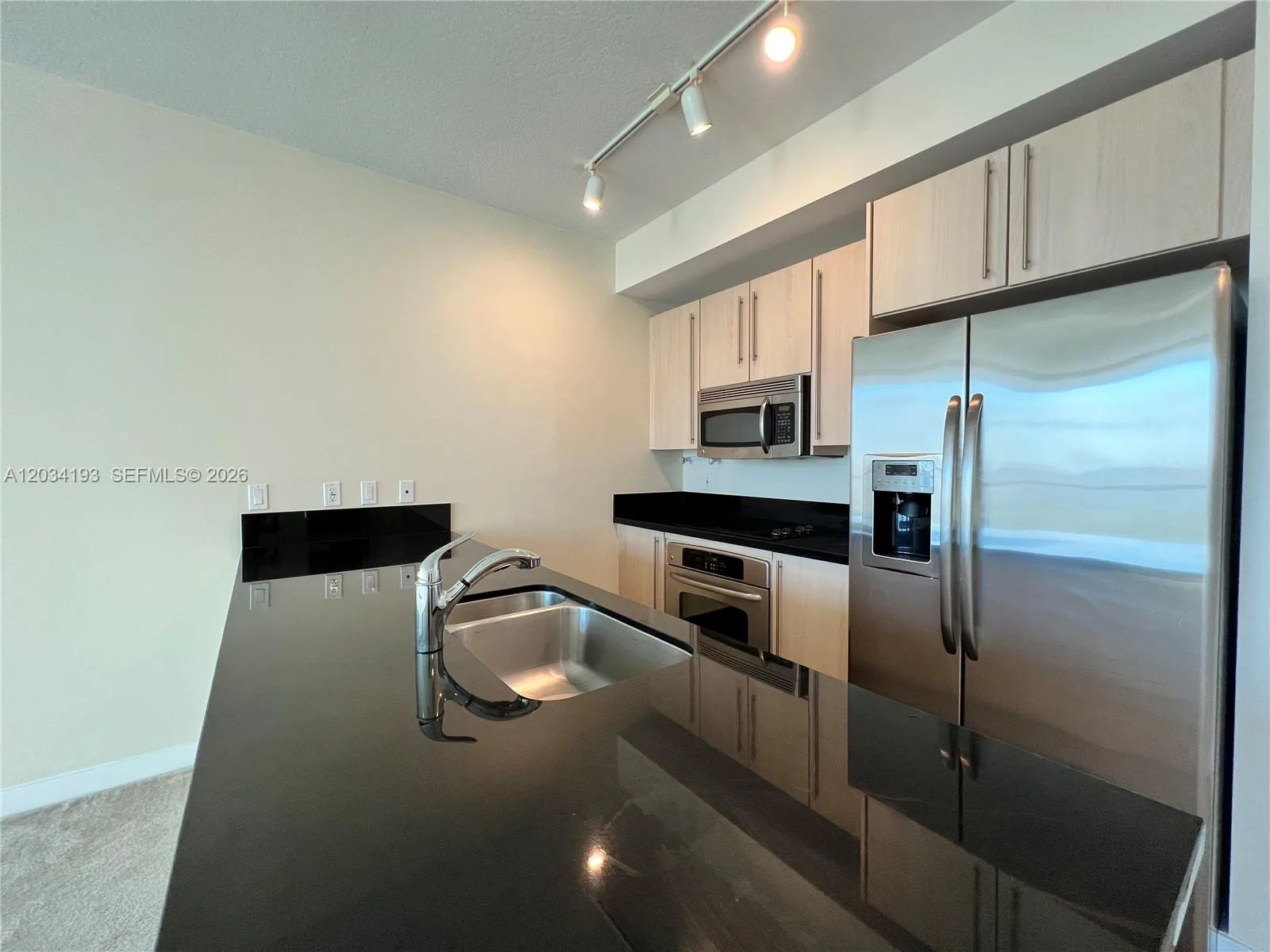 79 SW 12th St # 2502-S, Miami, FL 33130 photo 4