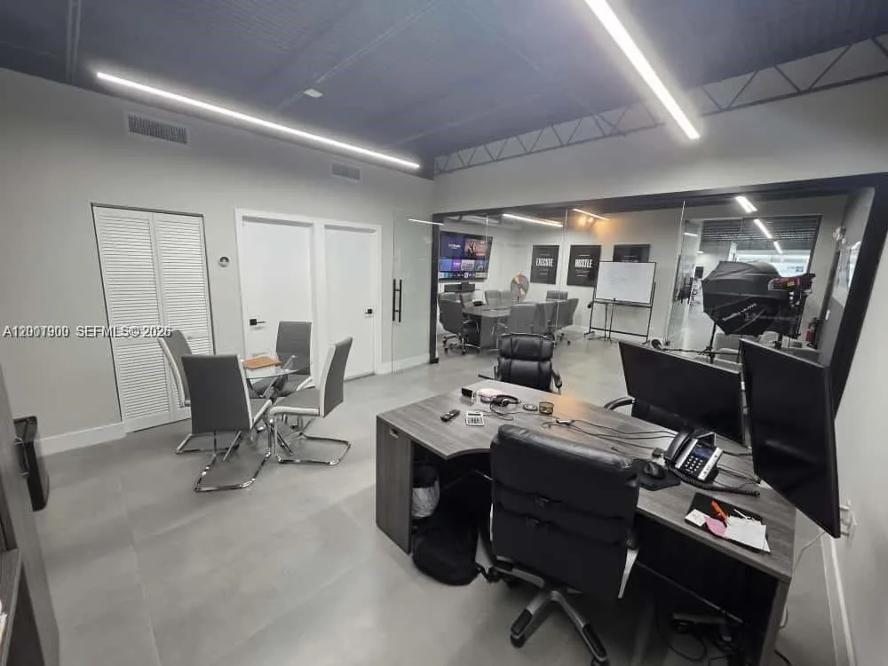 2429 Davie Blvd # Unit 2, Fort Lauderdale, FL 33312 photo 4