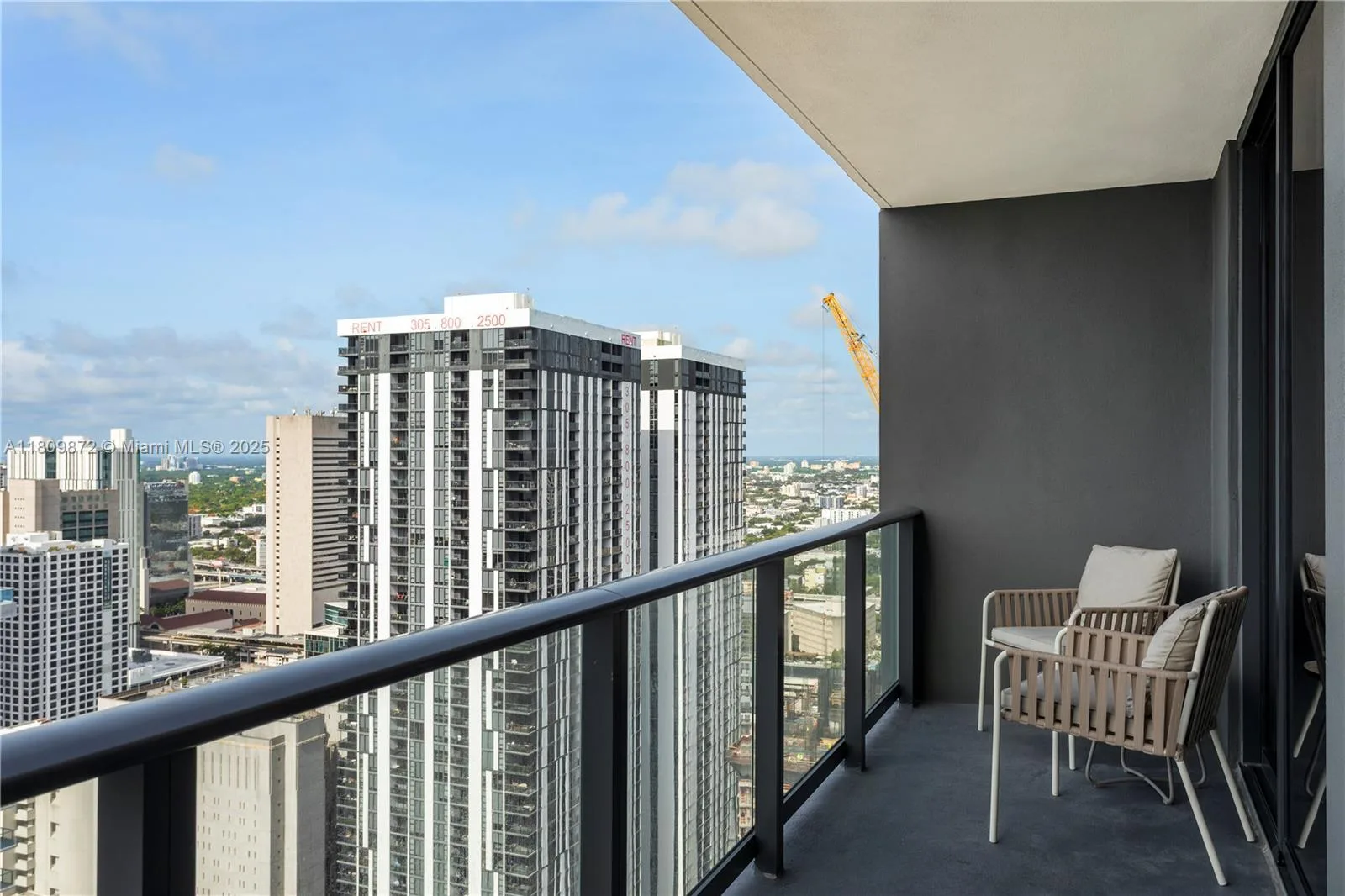 601 NE 1st St # 3907, Miami, FL 33132 photo 5