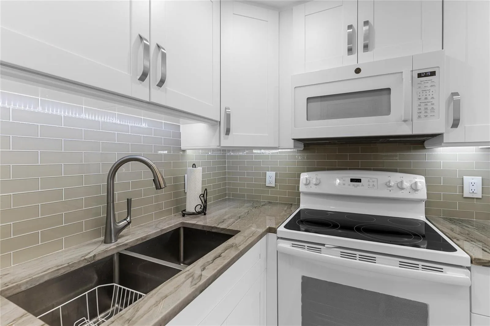 210 Oakridge N # 210, Deerfield Beach, FL 33442 photo 9