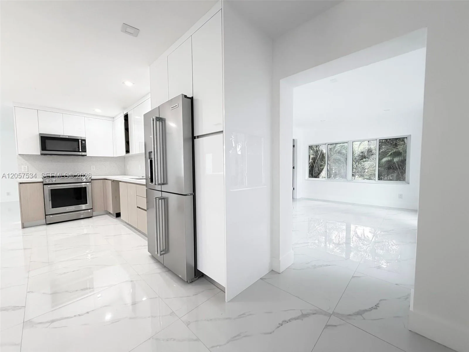 2210 NW 93rd Ave, Pembroke Pines, FL 33024 photo 10