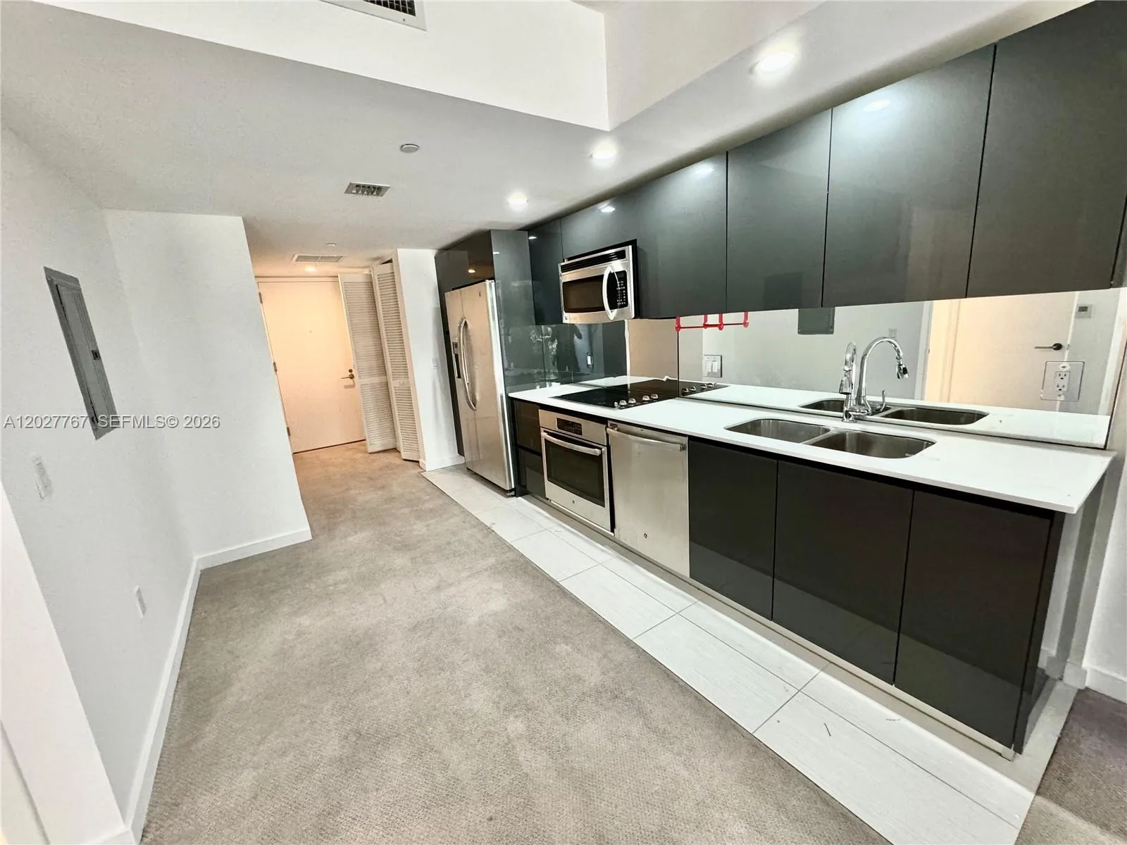 31 SE 6th St # 903, Miami, FL 33131 photo 2