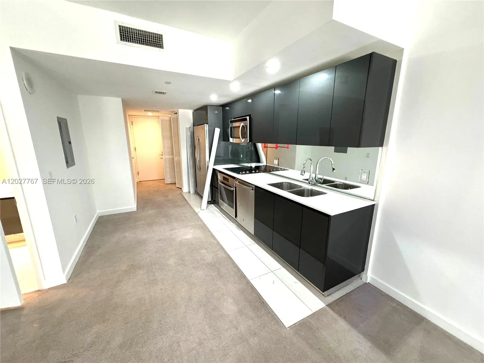 31 SE 6th St # 903, Miami, FL 33131 photo 3