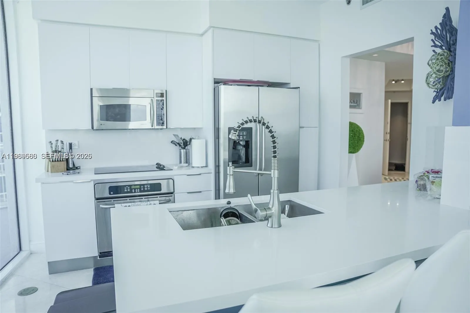 6515 Collins Ave # 1709, Miami Beach, FL 33141 photo 10