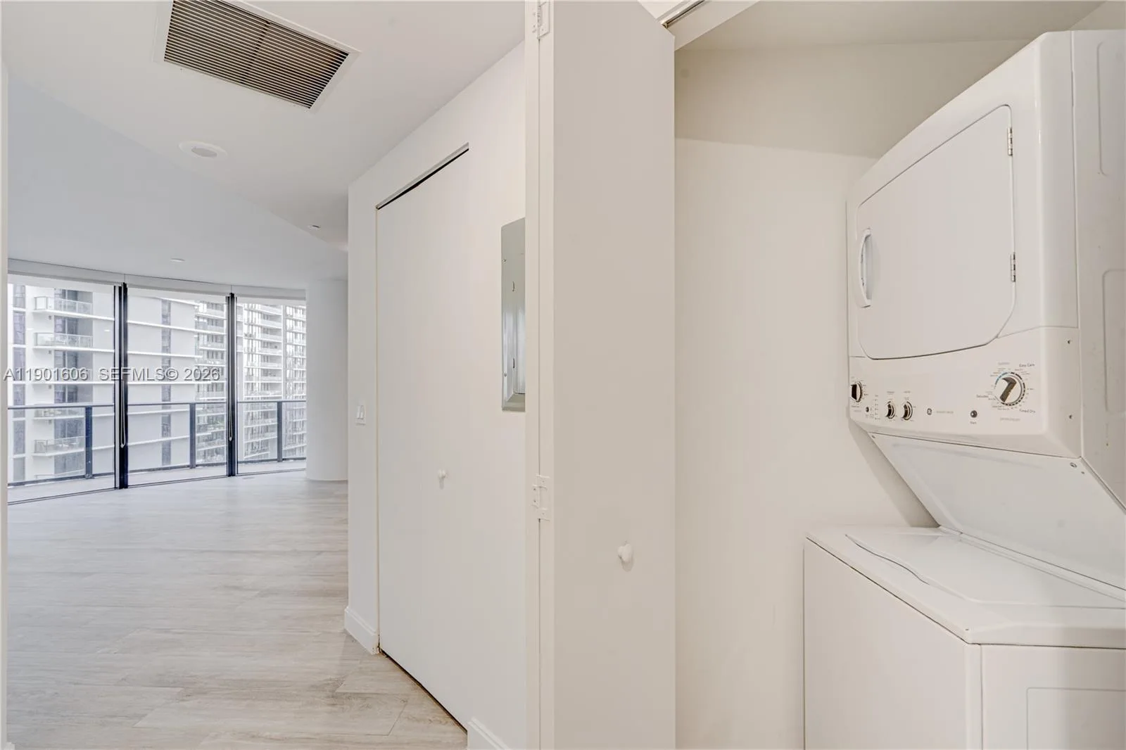 45 SW 9th St # 2408, Miami, FL 33130 photo 7