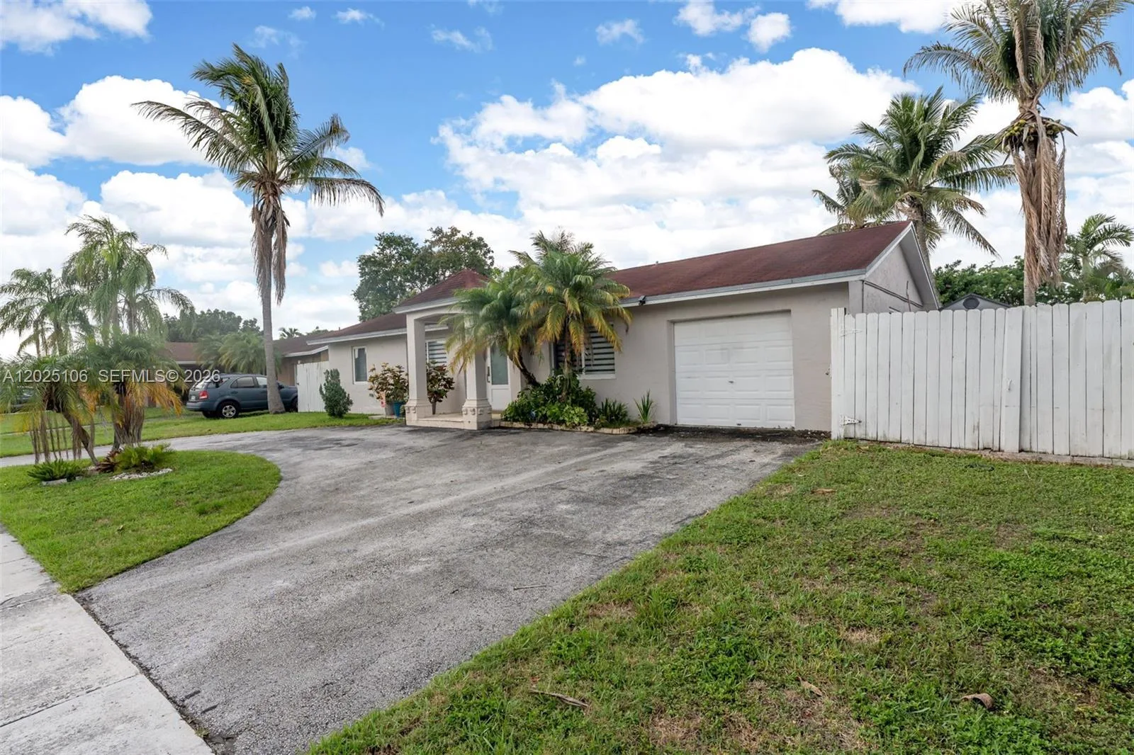 15042 SW 69th St, Miami, FL 33193 photo 2