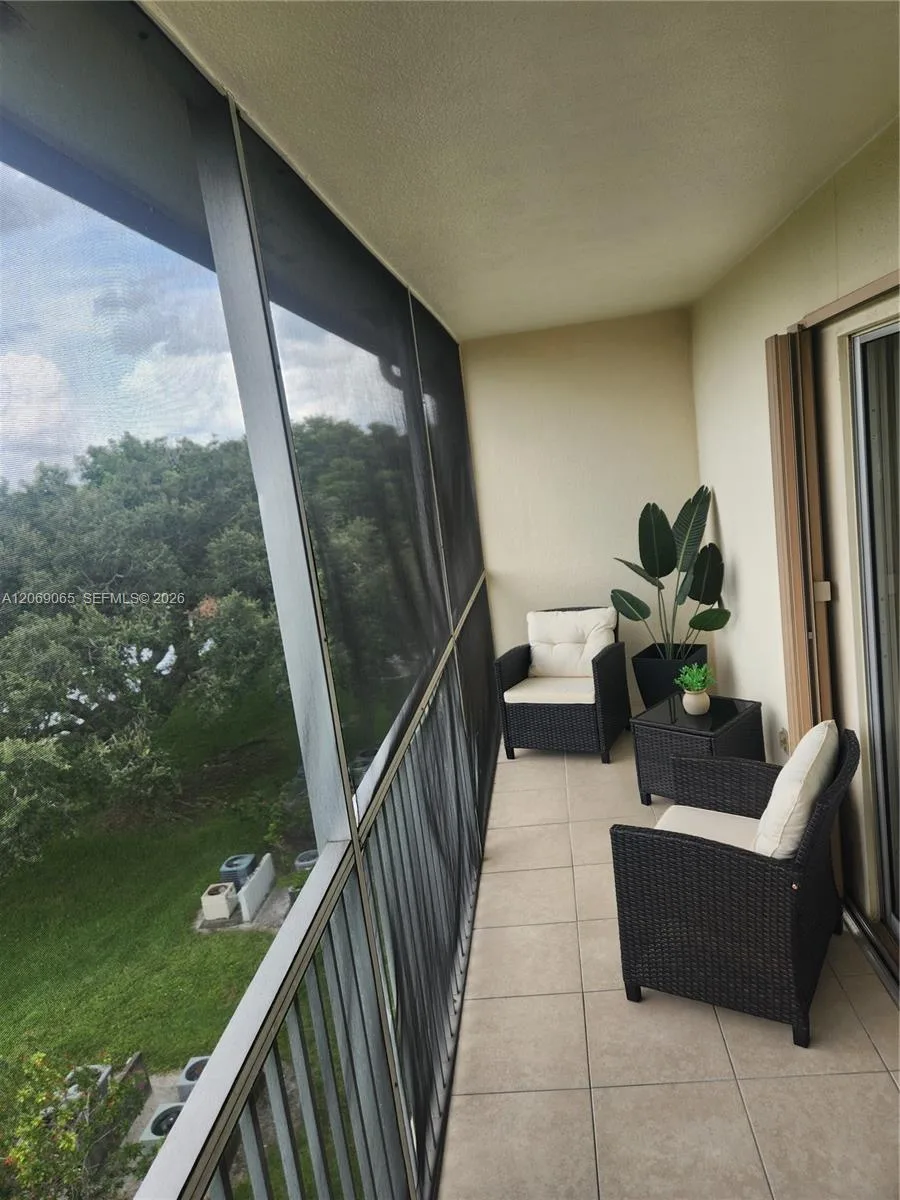 750 SW 133rd Ter # 403C, Pembroke Pines, FL 33027 — zdjęcie 3
