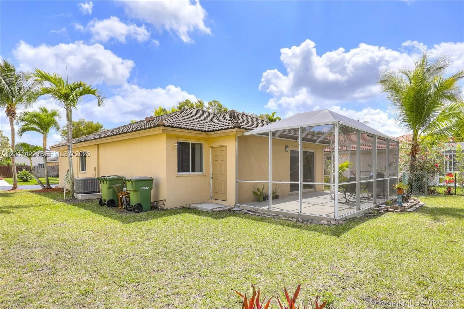 450 SE 30th Dr, Homestead, FL 33033 photo 3
