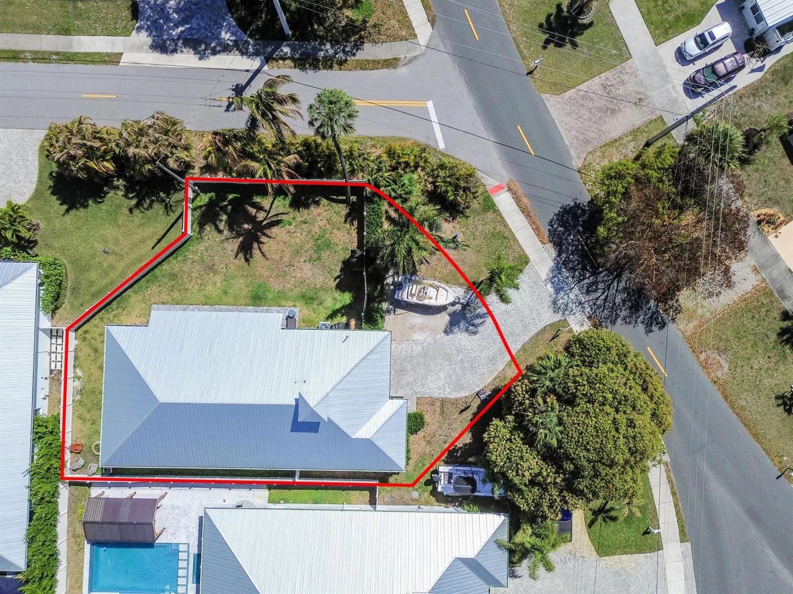 443 SE Dolphin Drive, Stuart, FL 34996 photo 2