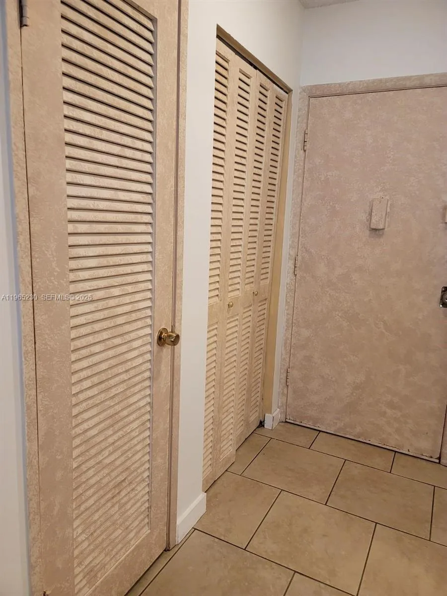 1690 NE 191st St # 315-1, Miami, FL 33179 photo 3