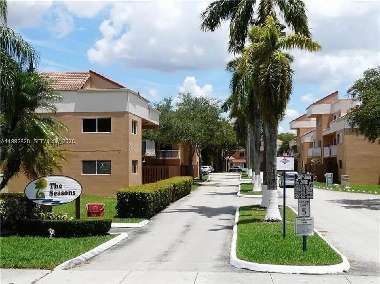 14907 SW 80th St # 205, Miami, FL 33193