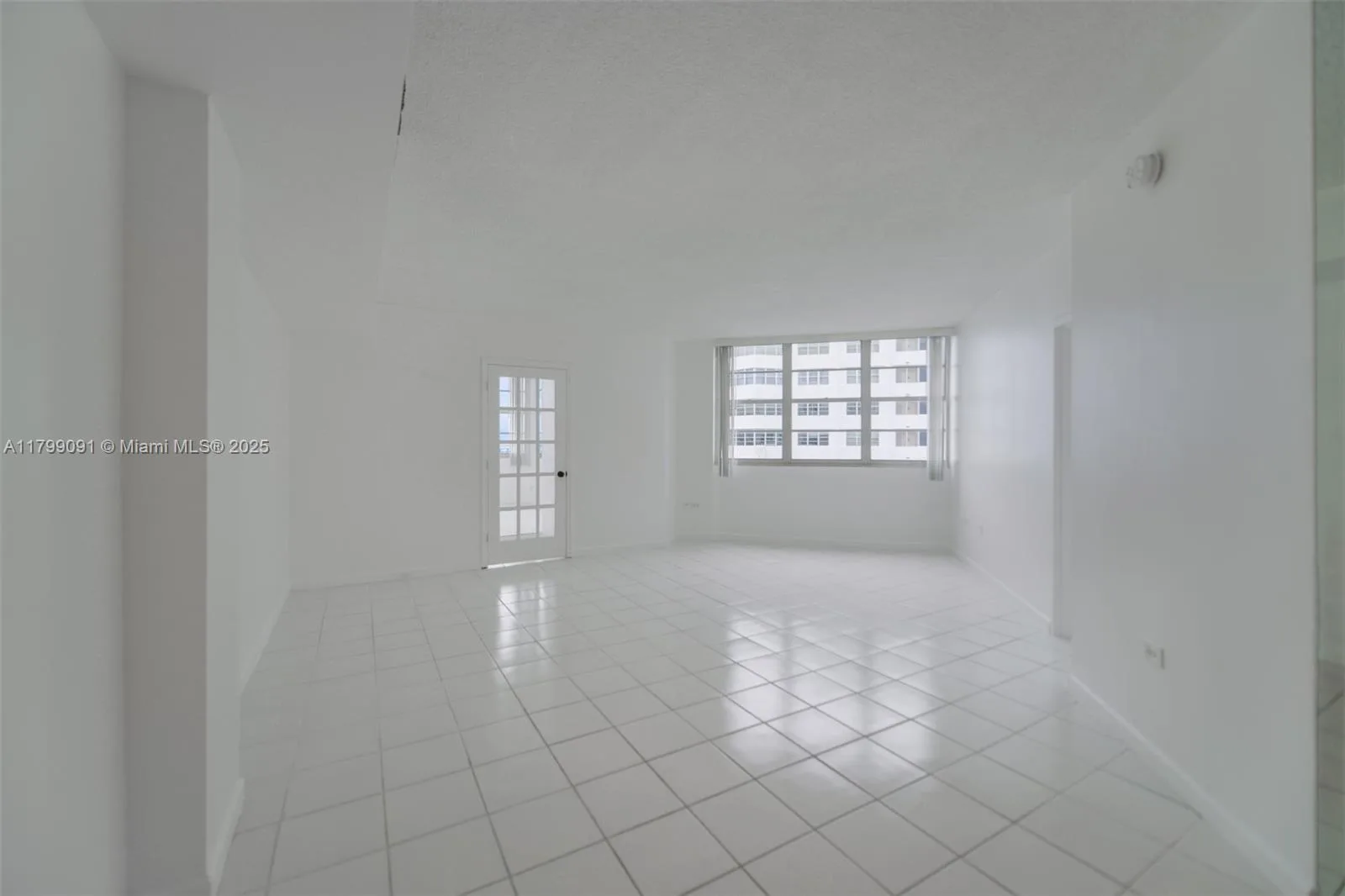 801 Brickell Bay Dr # 1567, Miami, FL 33131