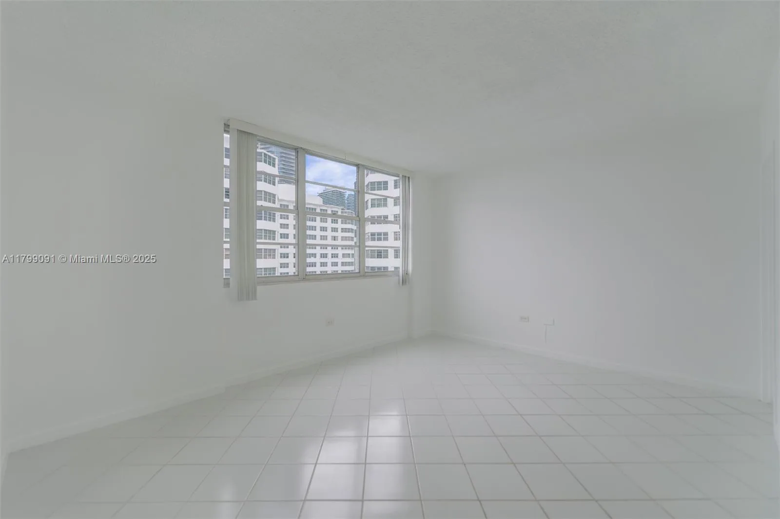 801 Brickell Bay Dr # 1567, Miami, FL 33131 photo 13