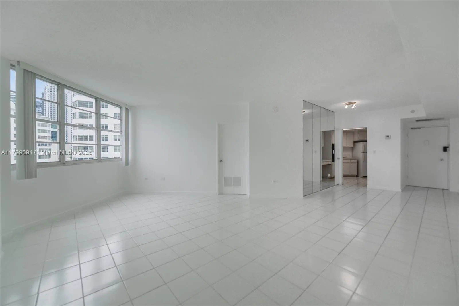 801 Brickell Bay Dr # 1567, Miami, FL 33131 photo 3