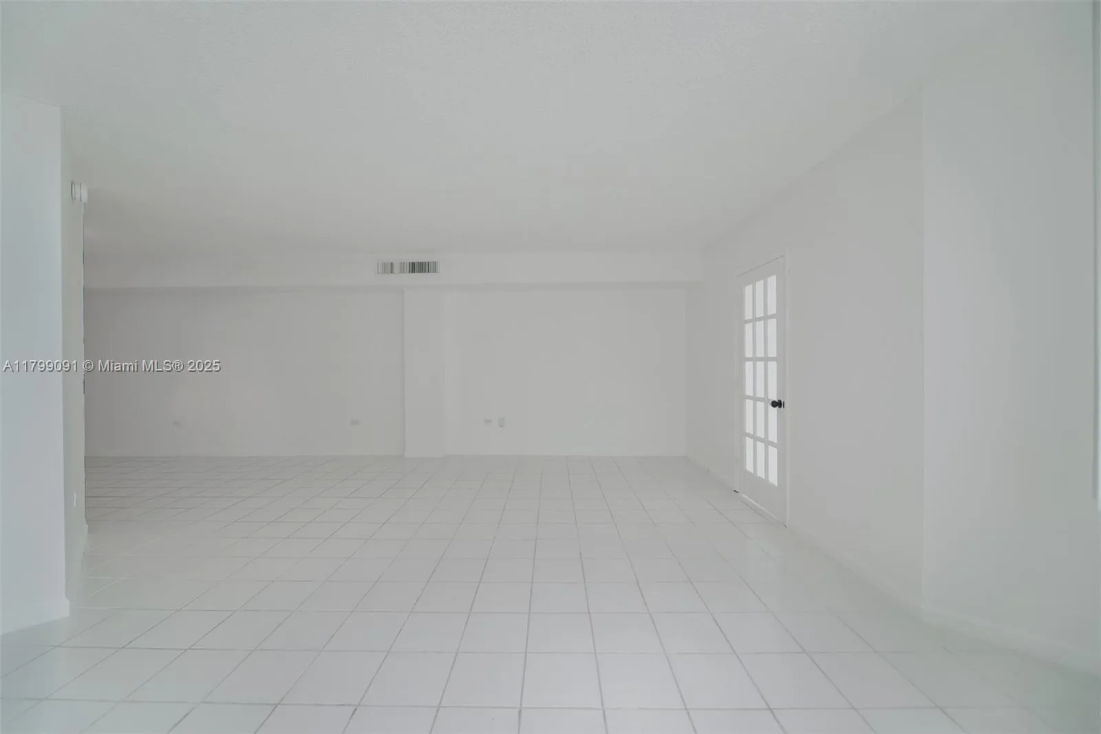 801 Brickell Bay Dr # 1567, Miami, FL 33131 photo 4