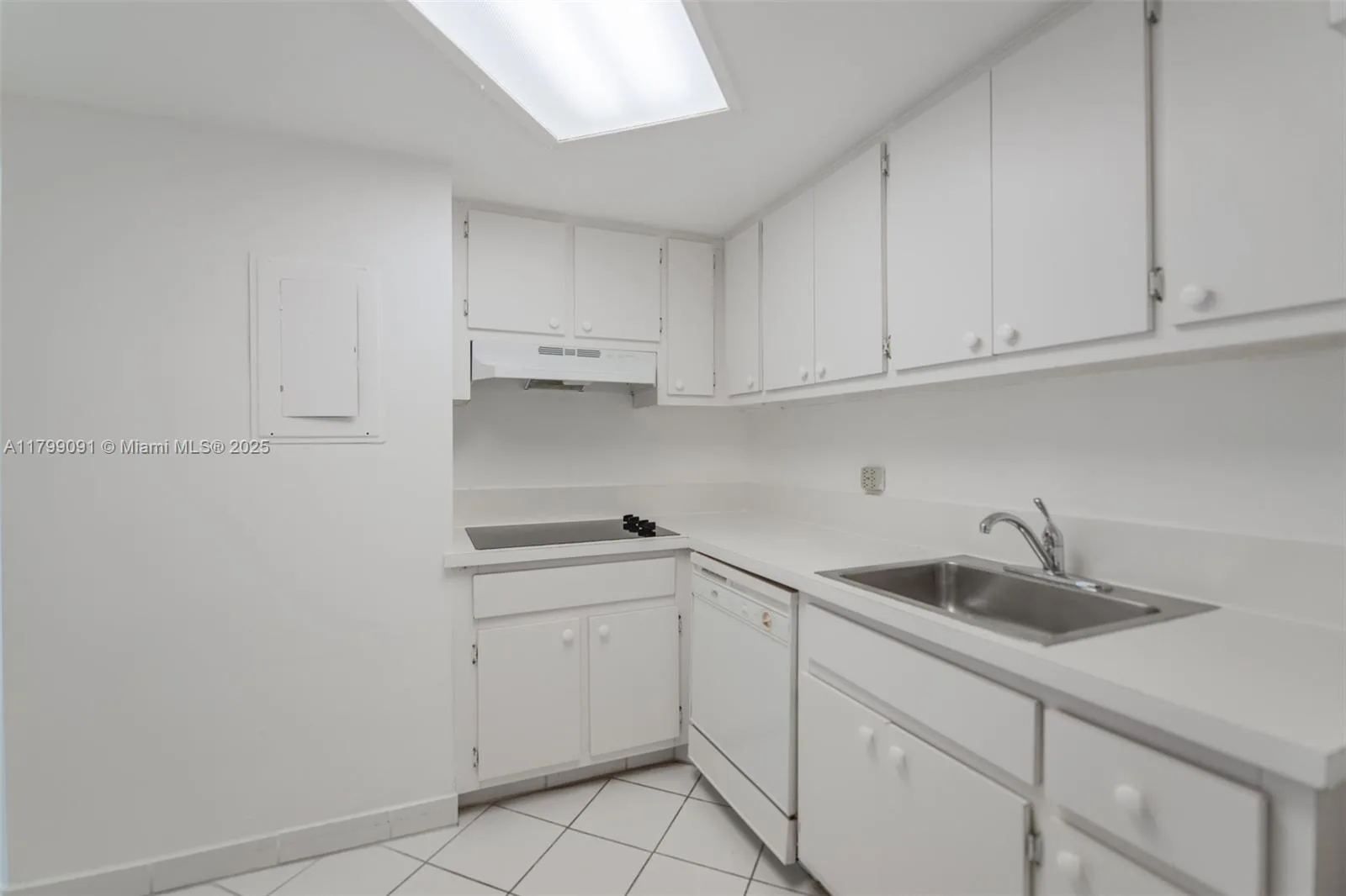 801 Brickell Bay Dr # 1567, Miami, FL 33131 photo 9