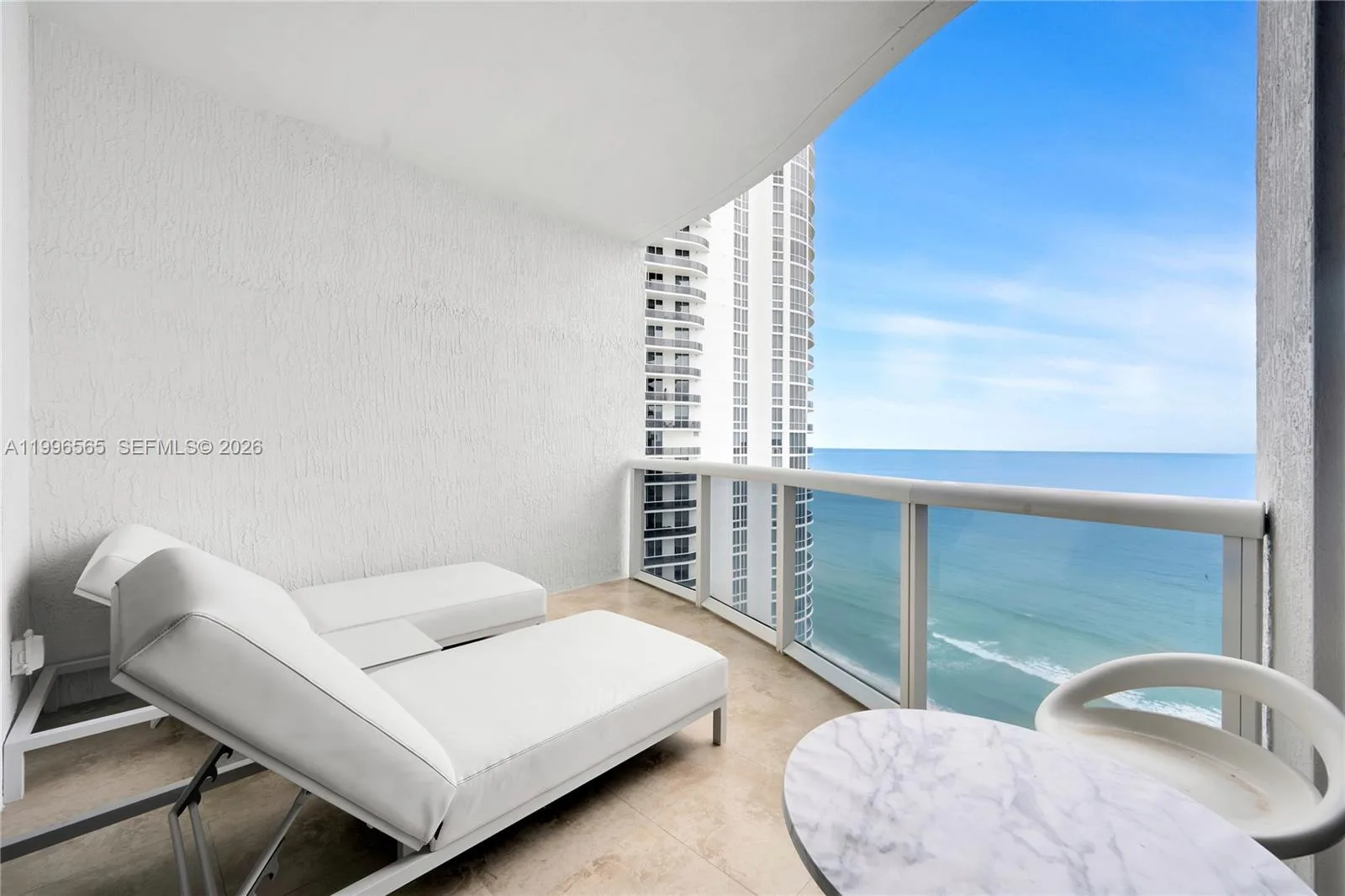 15901 Collins Ave # 2104, Sunny Isles Beach, FL 33160 photo 2