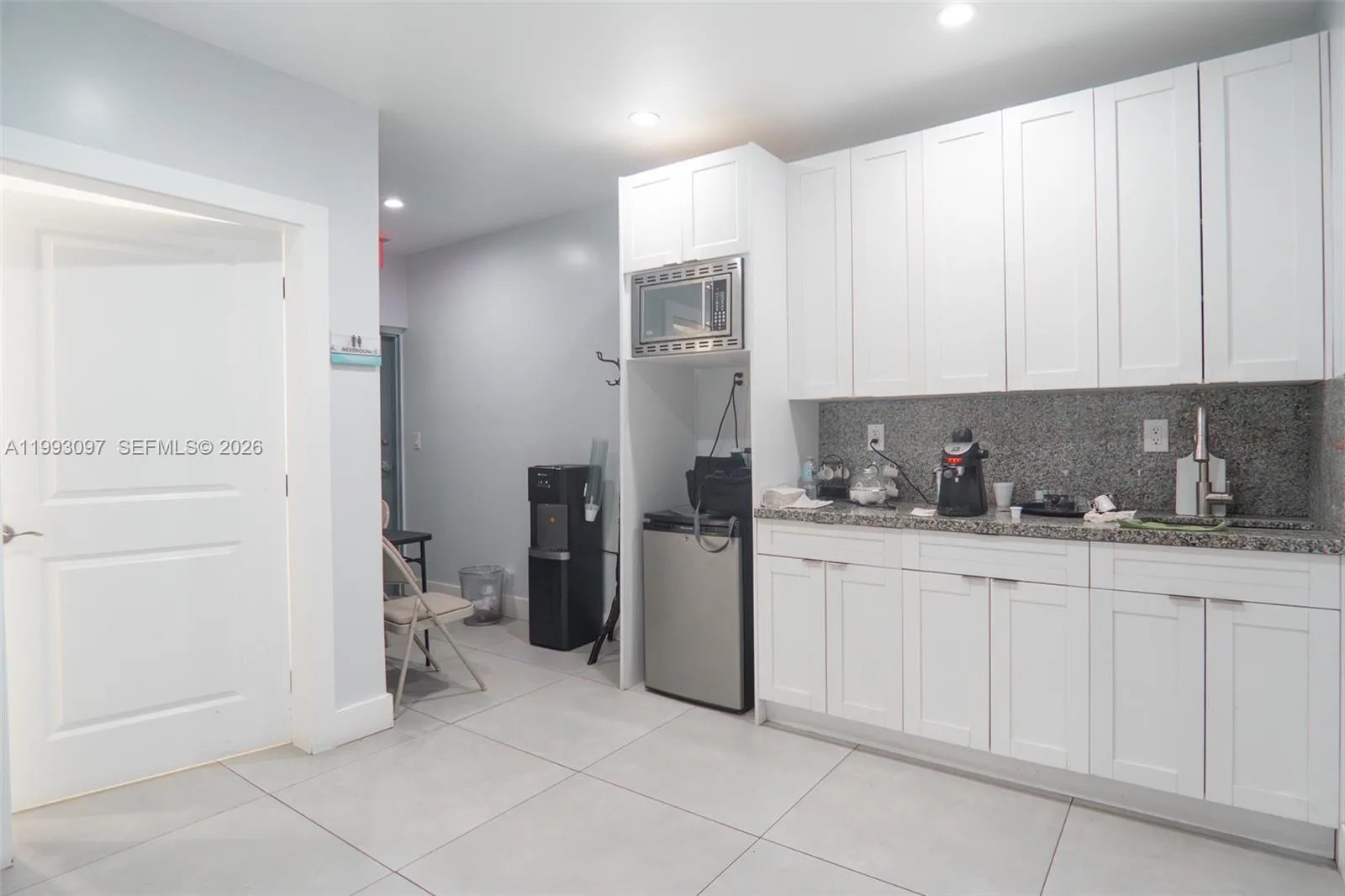 2268 SW 8th St, Miami, FL 33135 photo 10