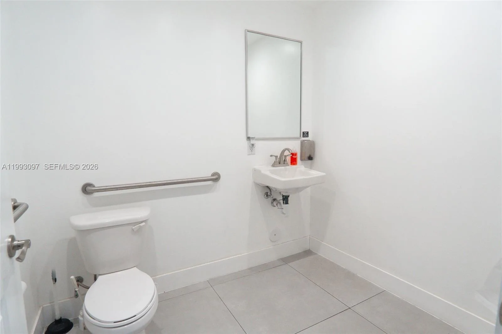 2268 SW 8th St, Miami, FL 33135 photo 5