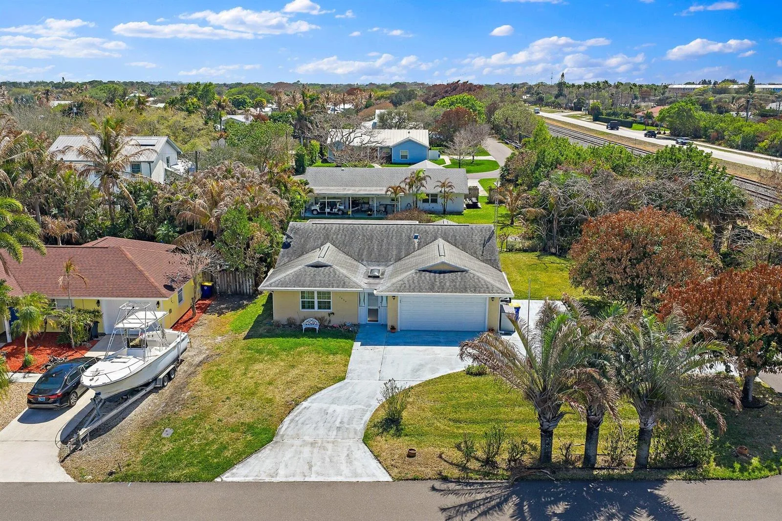 7954 SE Carlton Street E, Hobe Sound, FL 33455