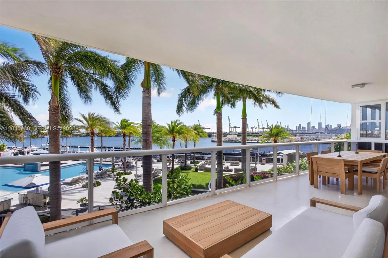 400 Alton Rd # 706, Miami Beach, FL 33139