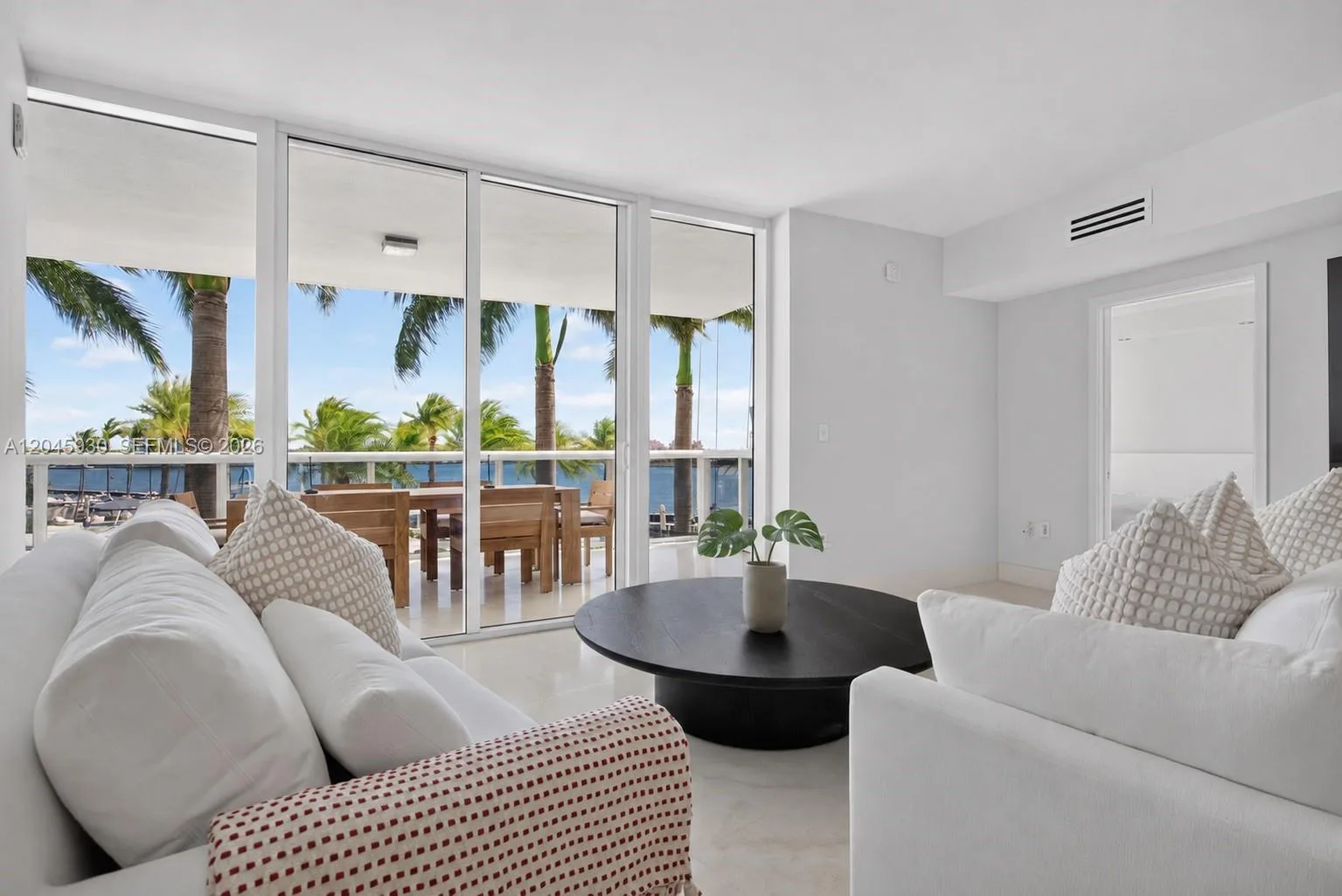 400 Alton Rd # 706, Miami Beach, FL 33139 photo 2