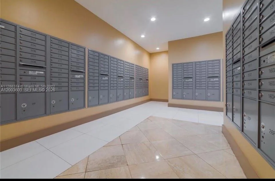 250 174th St # 312, Sunny Isles Beach, FL 33160 photo 2