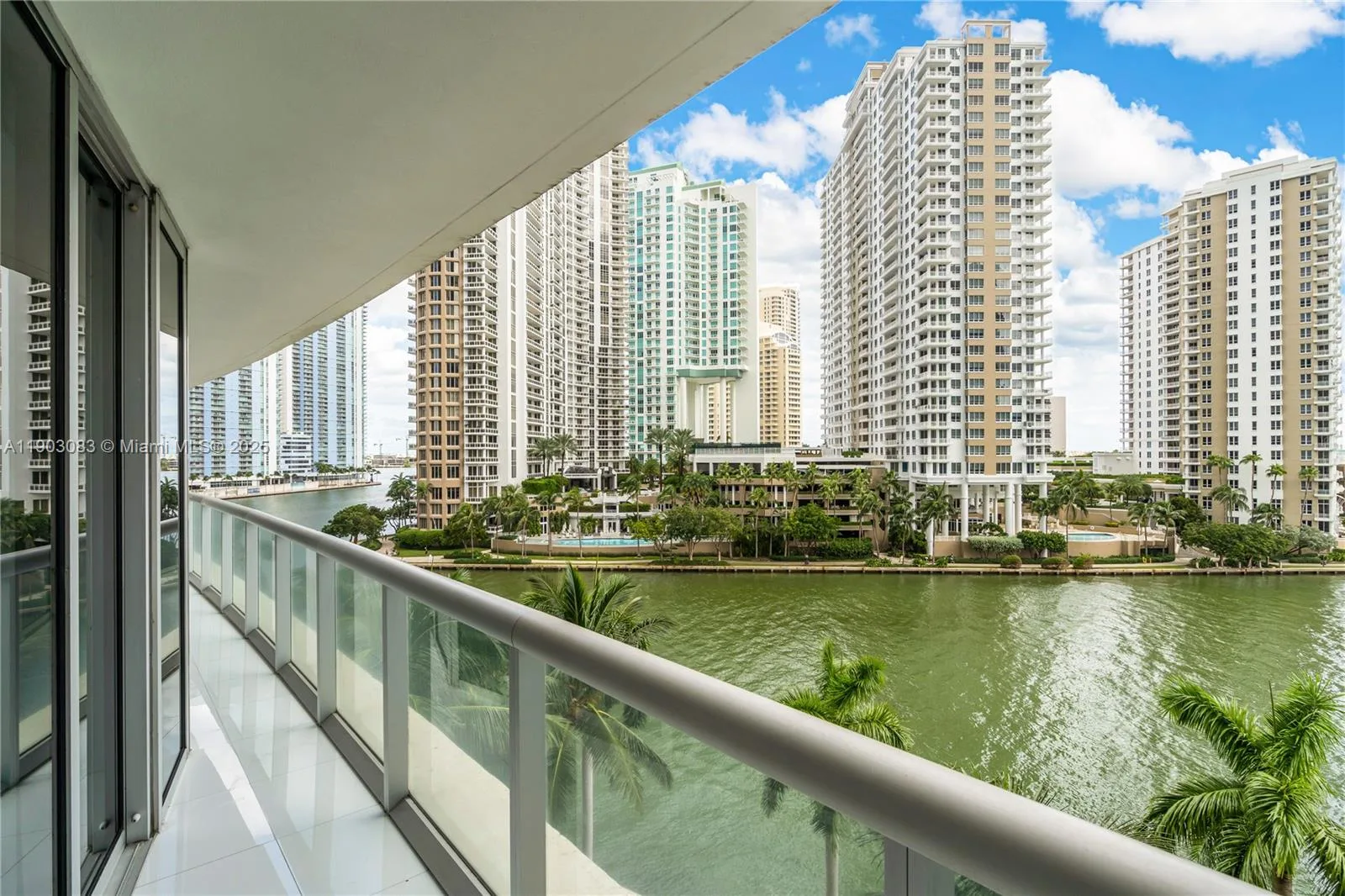 495 Brickell Ave # BAY607, Miami, FL 33131