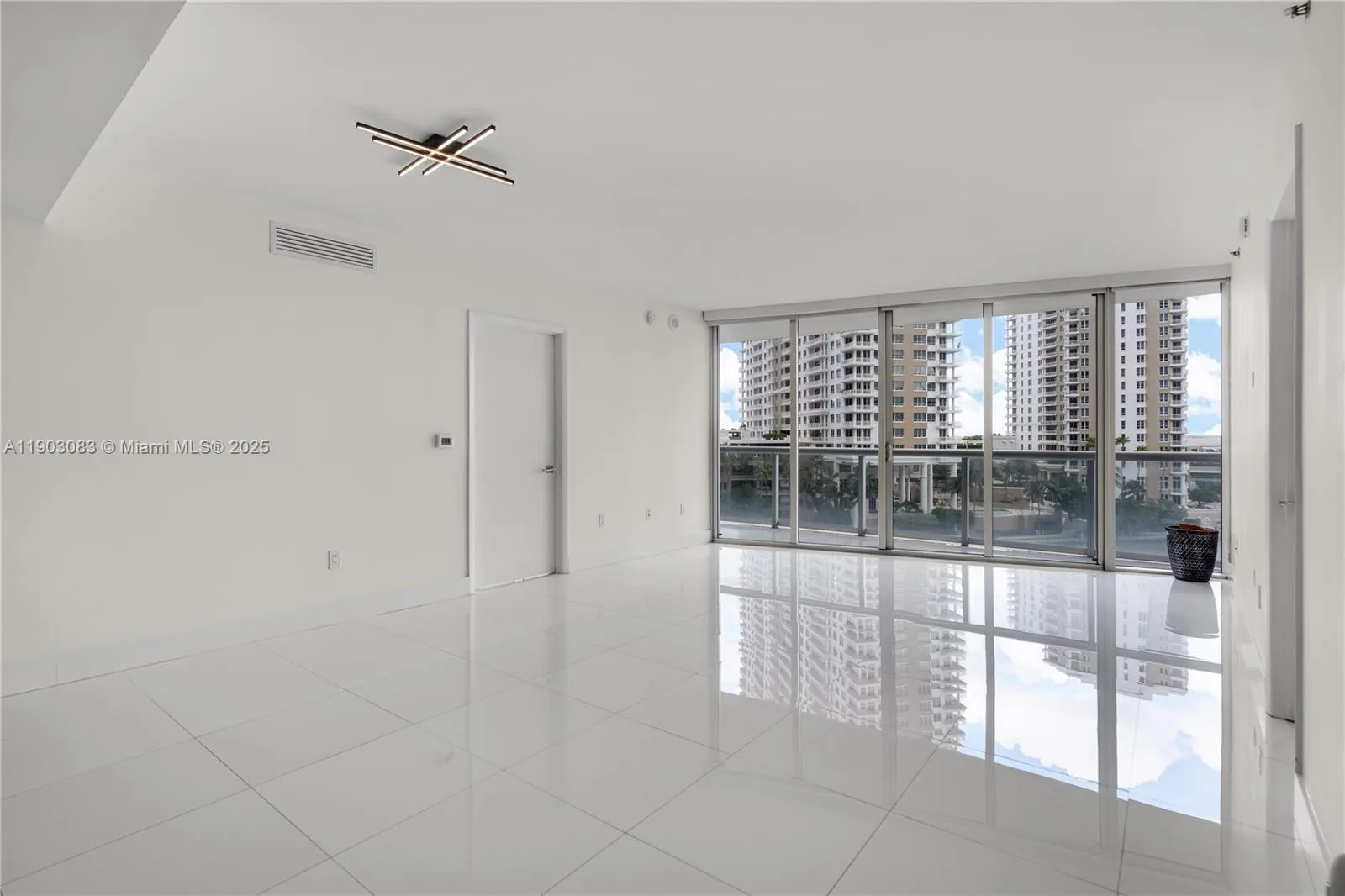 495 Brickell Ave # BAY607, Miami, FL 33131 photo 10