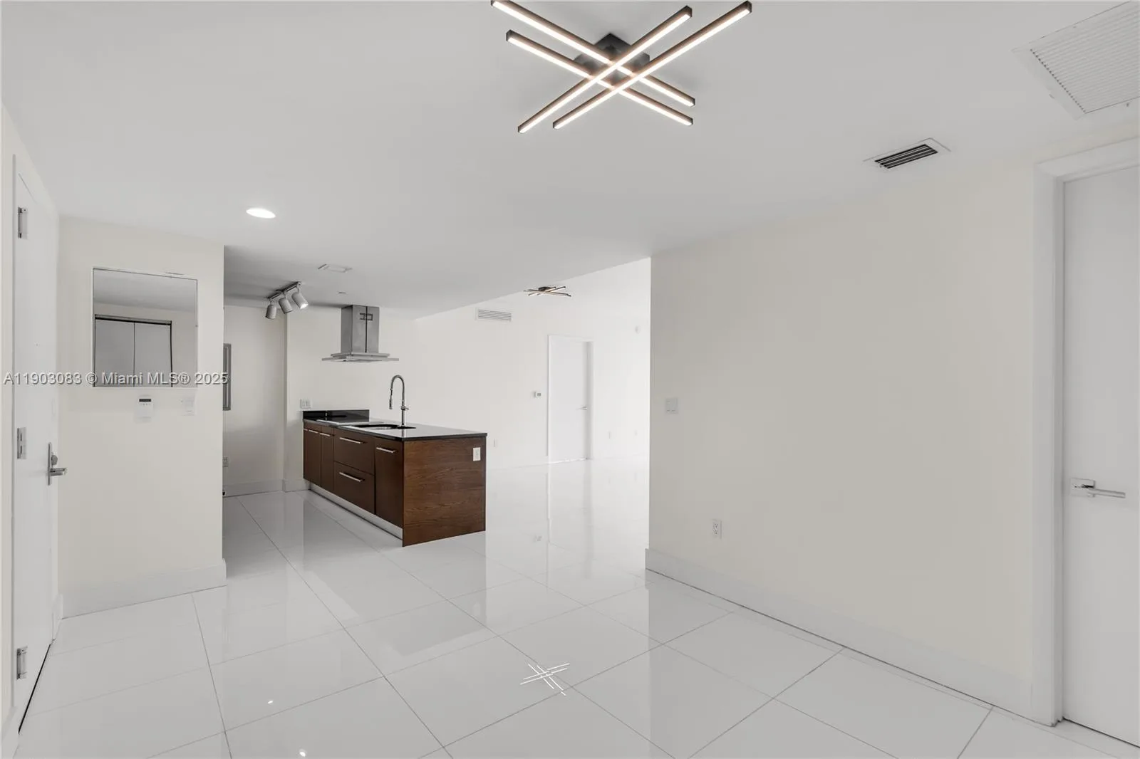 495 Brickell Ave # BAY607, Miami, FL 33131 photo 5