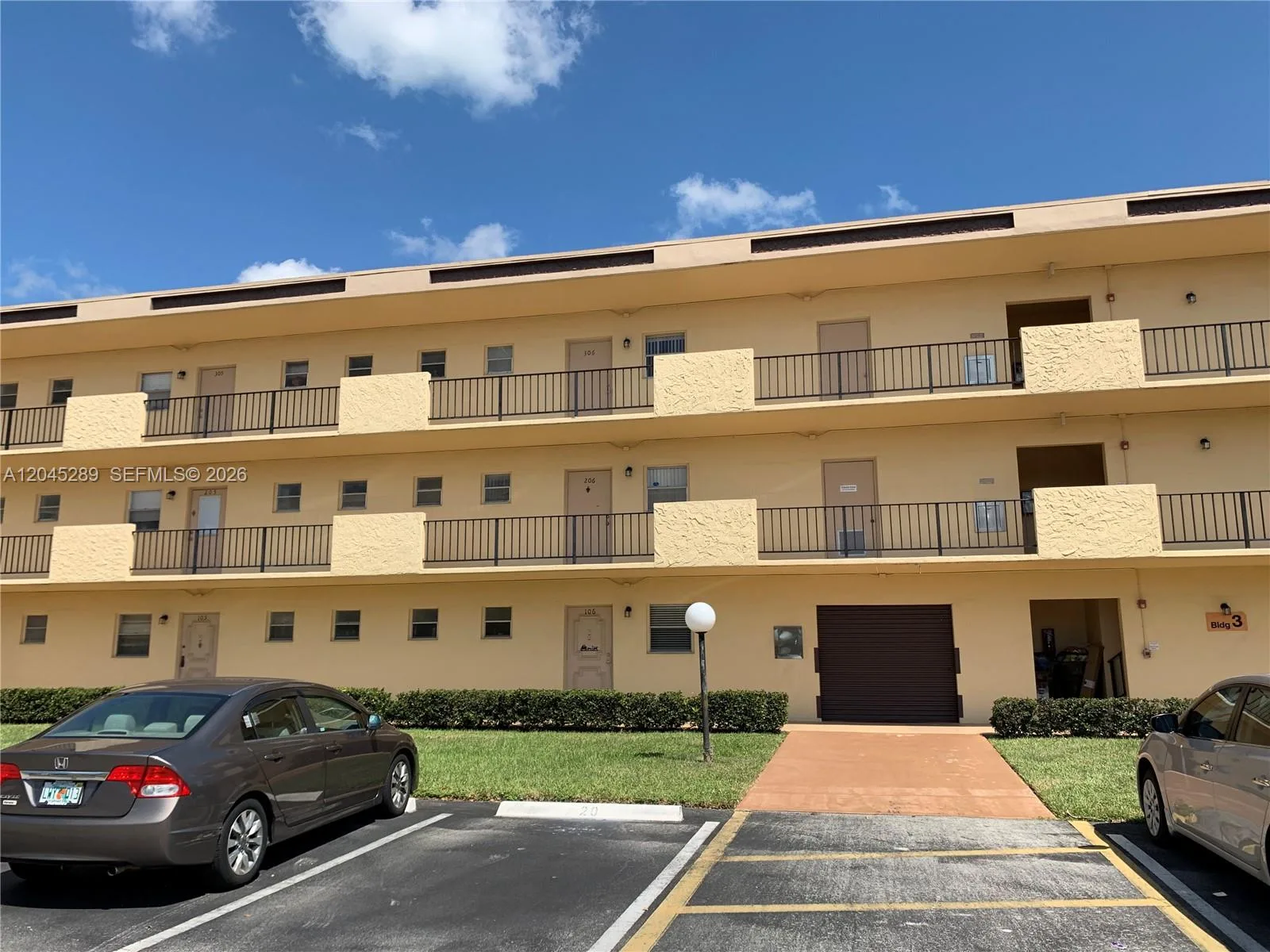 201 Berkley Rd # 204, Hollywood, FL 33024